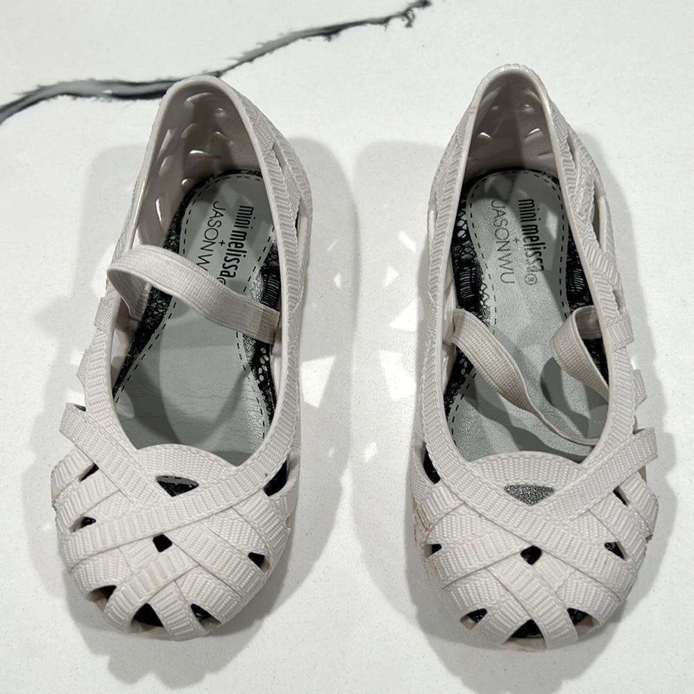 Mini Melissa - Picture 2 of 4